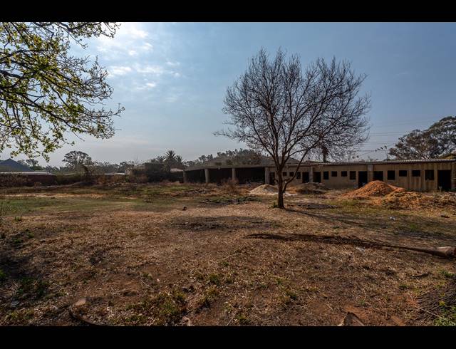 180M² BUILDING FOR SALE IN REGENTS PARK